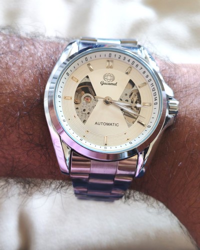 Gucamel montre homme