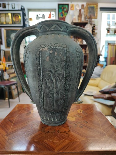 Ancien vase avec - en, terre