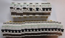 Lot de disjoncteur Shneider