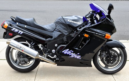 Kawasaki ninja zzr1100 c - zx-11,
