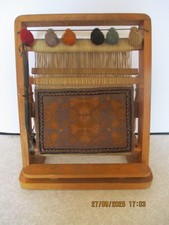 ANCIEN PETIT METIER à TISSER SUR PIED en BOIS. USAGE ou COLLECTION.