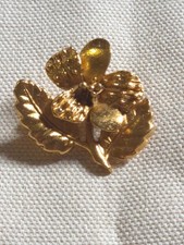 Broche fleur vintage dorée – bijou ancien années 70/80