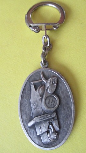 Porte clé années - porte,
