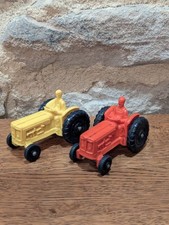 Tomte Laerdal, tractor, yellow and red, red and yellow, fordson