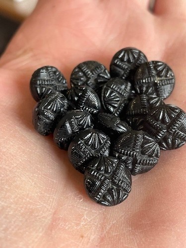 Ravissants petits boutons - ravissants,