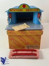 ANTIQUE TOY CIJ 14/4 CANVAS GAS STATION WITH BRIDGE AND PUMPS L18CM 1960