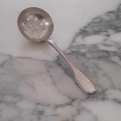 Cuillère saupoudrer en - à,