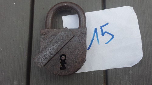 Ancien cadenas en fer - 15/,