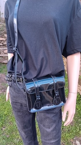 Sac bandoulière noir vernis