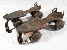 Patins à roulettes anciens