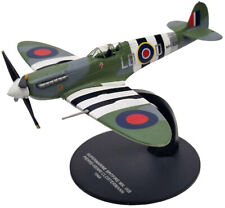 Supermarine Spitfire Mk IXB Pierre-Henri Clostermann D-Day 1944 1:72 Scale JR05