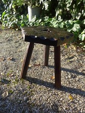 BRUTALISME  BRUTALISTE  ART BRUT  TABOURET TRIPODE  BOIS SCULPTE