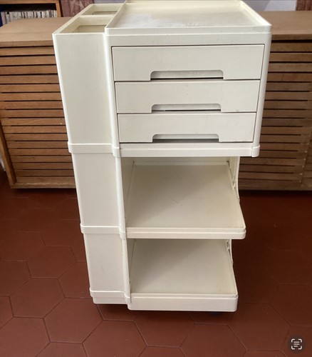 Bureau roulettes - à,