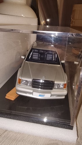 Voiture autoart - 1/18,