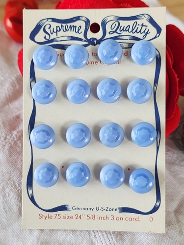 Plaque lot boutons - 16,