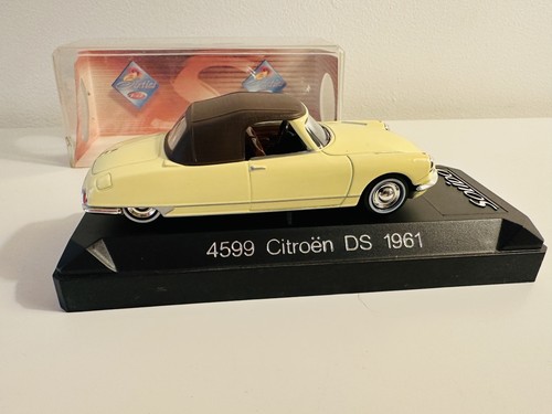 Lot deux citroën ds - lot,