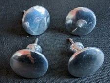 Lot de 4 boutons en métal