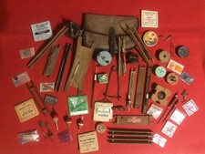 MATERIEL DE PÊCHE ANCIEN (TROUSSE, MOULINETS, LEURRES, PLIOIRS...)