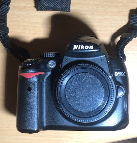 Nikon d5000 trés - nu,
