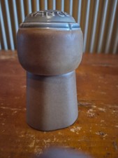 moutardier , forme de bouchon