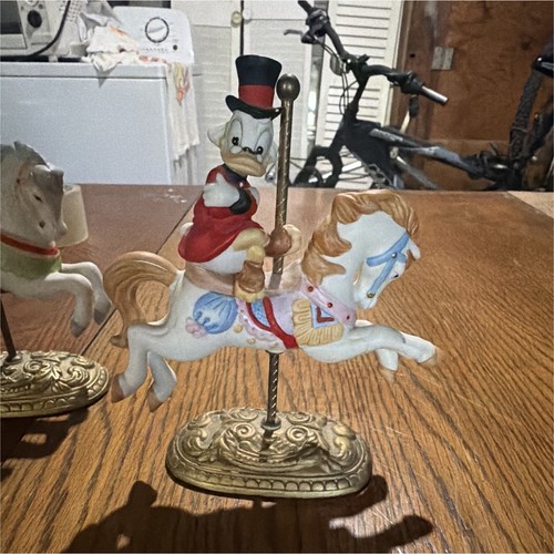 Disney donald duck carousel - disney,