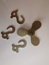 LOT DE 4 PIECES COMPATIBLES MECCANO/ MARKLIN