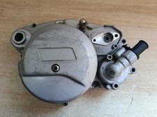 UN CARTER COUVERCLE D