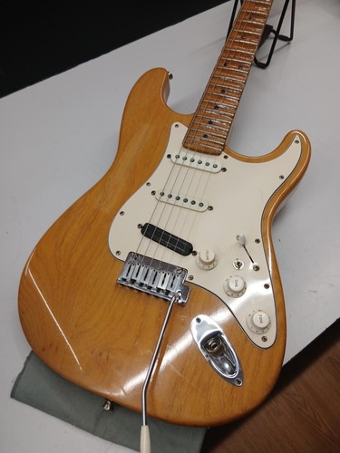 Fender stratocaster touche - [fender, stratocaster]