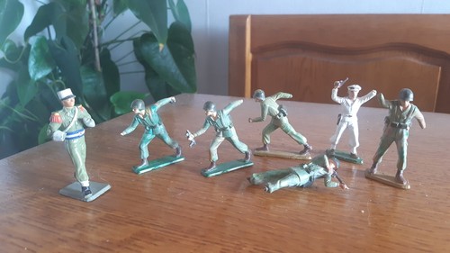 Starlux lot figurines - 7,