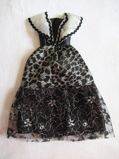 BARBIE - GORGEOUS BLACK AND SILVER EVENING DRESS - 80s-90s- 243-5