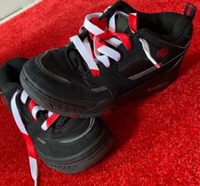 CHAUSSURES HEELEYS EN BOITE MAIS PAS LA BOITE D'ORIGINE TAILLE 3