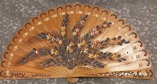 * EVENTAIL EN BOIS * FLEURS