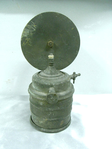 Ancienne lampe au - ,