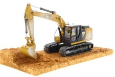 DIECAST MASTERS - Pelle version vieillie avec chauffeur – CATERPILLAR 320F - ...