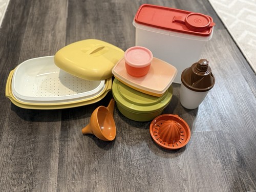Vintage tupperware lot 8 - of,