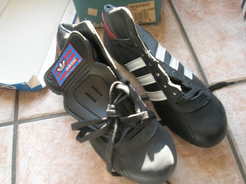 Chaussures foot addidas maori - chaussures,