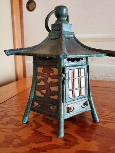 Lanterne japonaise bronze - en,