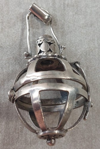 Ancien pendentif bola - ancien, de