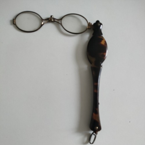 Lunettes anciennes pliantes