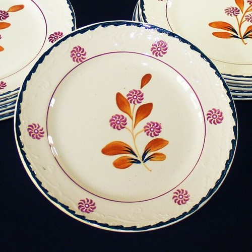 Ensemble assiettes à - de,