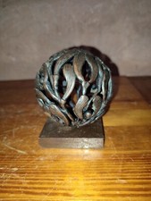 Sculpture boule de gui en fer