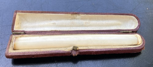 Ancien long fume - long, cigarette
