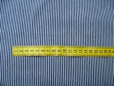 COUPON STYLE  TOILE MATELAS  FINES RAYURES MARINE ET BLANC - M 15