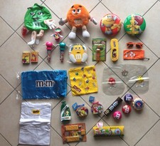 m&m's - petits articles promos - bouchons, jeux, tissus, porte-clés ...