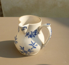 Petit pitcher st UZE .
