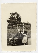 At the handlebars of a motorcycle René Gillet, Gare de Caudry - Snapshot Photo Anonymous 1953