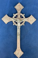 Grand crucifix bronze et argenté XIXe XXe style celtique avec évangélistes