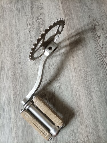 Pedalier ancienne motobecane - ancienne,