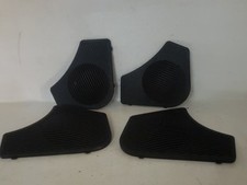 Cache enceinte porte avant et