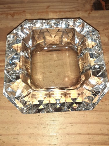 Cendrier cristal taillé - en,